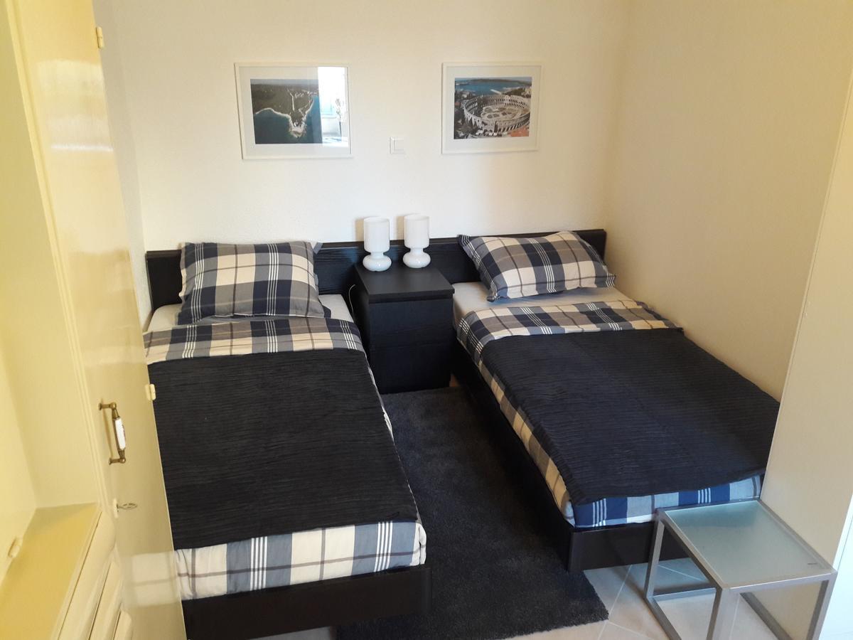 Holiday Home Peruski Ngoại thất bức ảnh