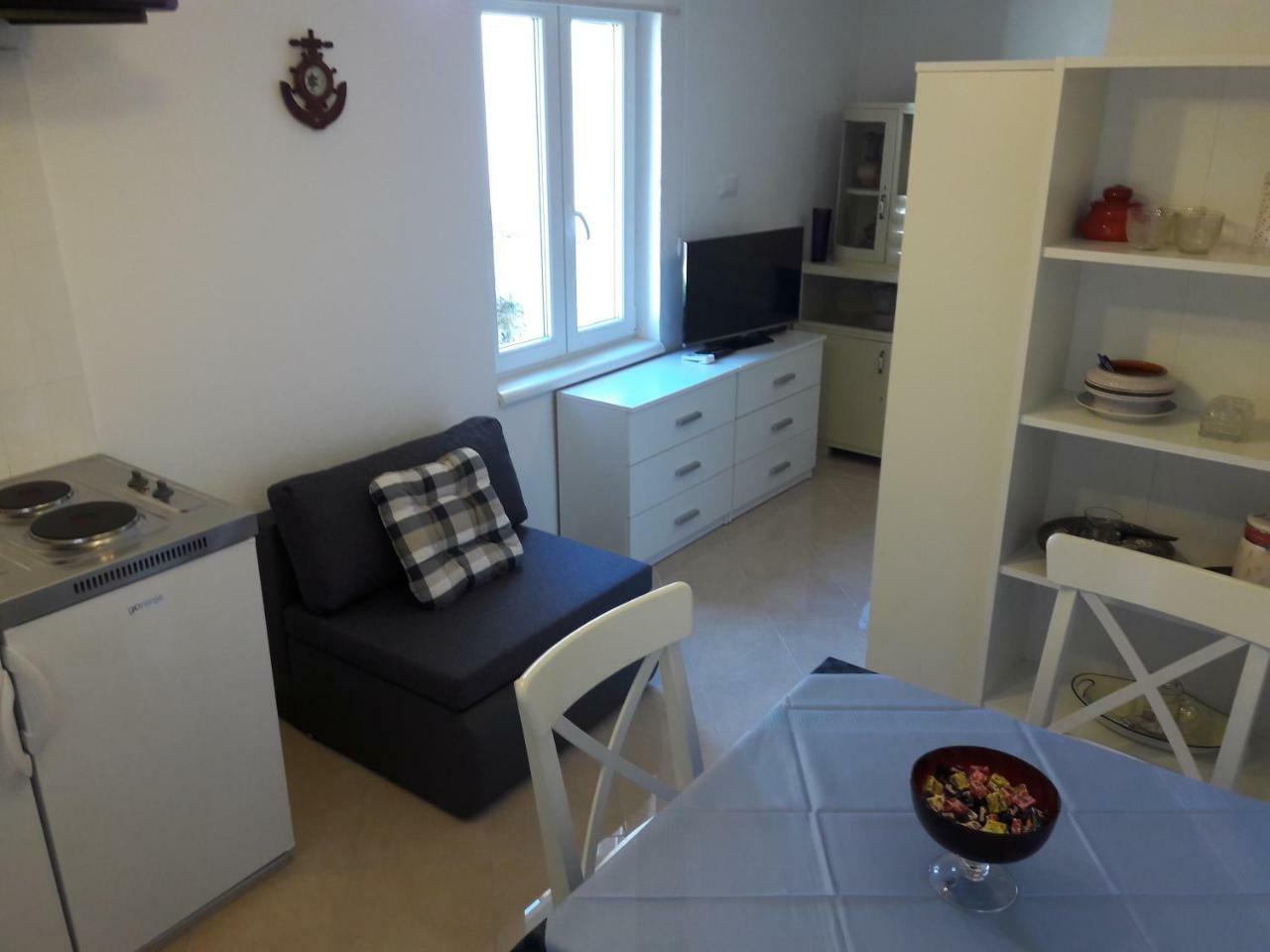 Holiday Home Peruski Ngoại thất bức ảnh