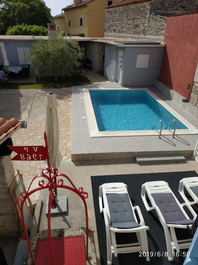 Holiday Home Peruski Ngoại thất bức ảnh