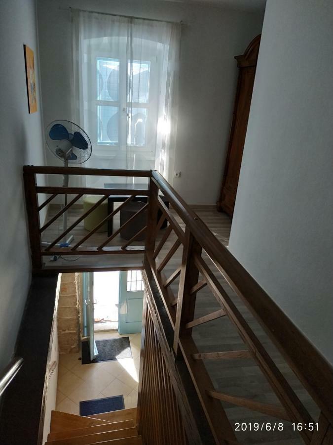 Holiday Home Peruski Ngoại thất bức ảnh